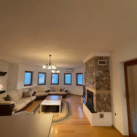 Emina Villa *