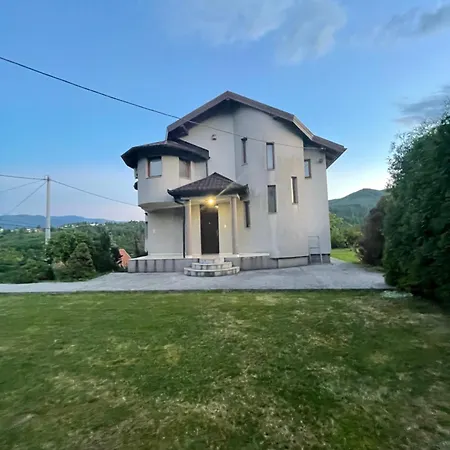 Emina Villa *